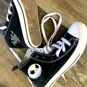 Converse like Nightmare Before Christmas sneaker. Unisex